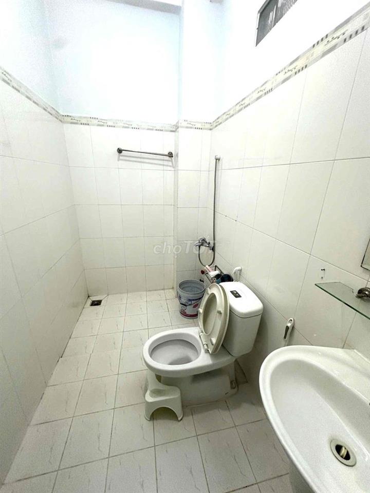 NHÀ [ 4 x 16] 2 lầu,sân thượng (3PN,3WC) hẻm 8 thông ,KHU TÂN HƯƠNG,TP