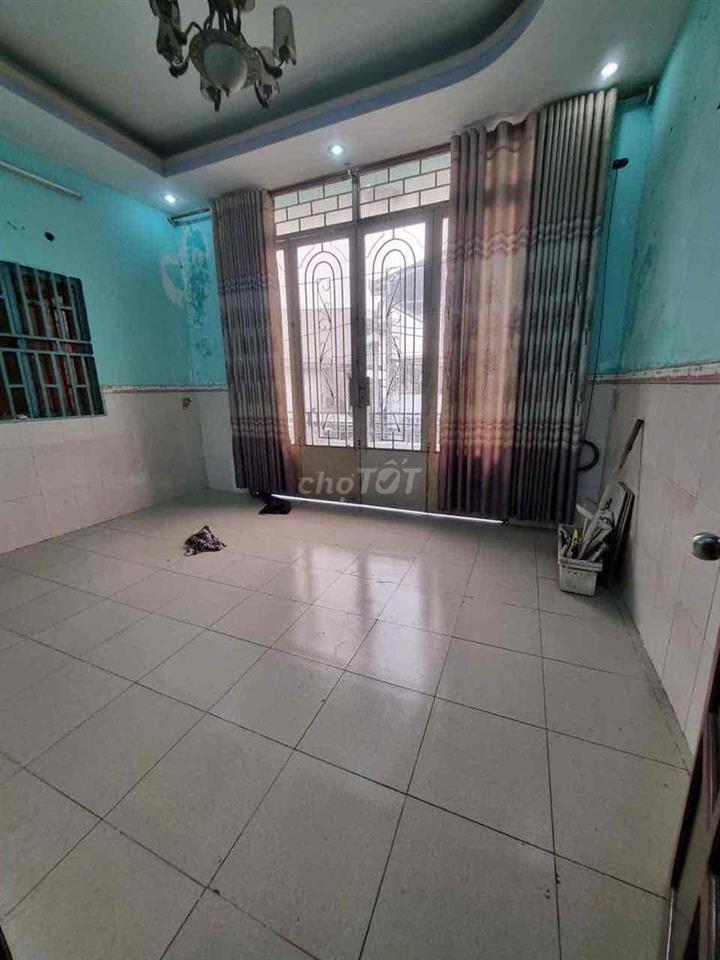 NHÀ RẺ  5 x 10m 2 lầu (3PN,3WC). BÌNH TRỊ ĐÔNG ,BÌNH TÂN
