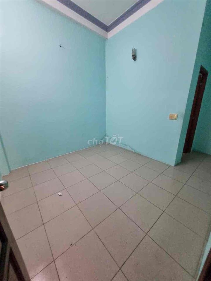 NHÀ RẺ  5 x 10m 2 lầu (3PN,3WC). BÌNH TRỊ ĐÔNG ,BÌNH TÂN