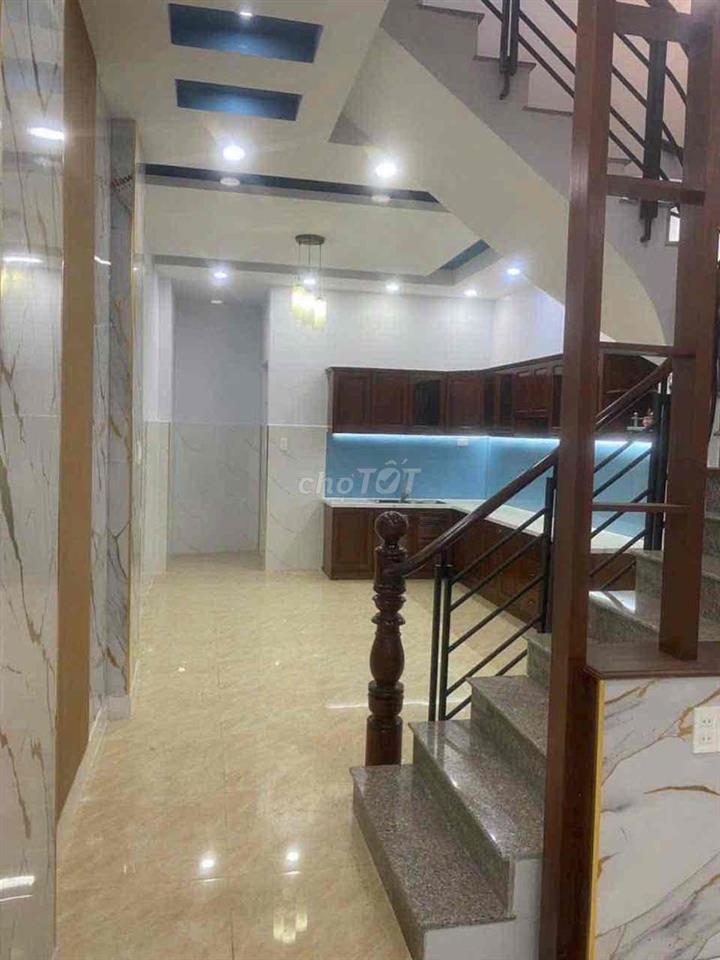 nhà 3 tấng 4pn 3wc hẻm xe tải thông phù hợp ở và làm vp cty..
