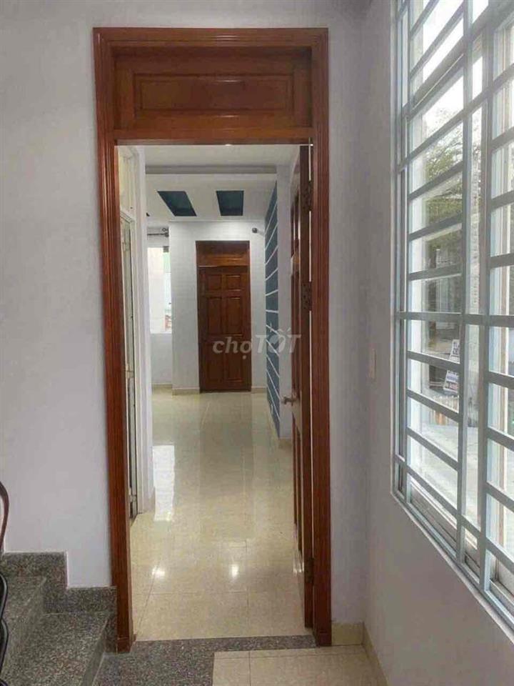 nhà 3 tấng 4pn 3wc hẻm xe tải thông phù hợp ở và làm vp cty..