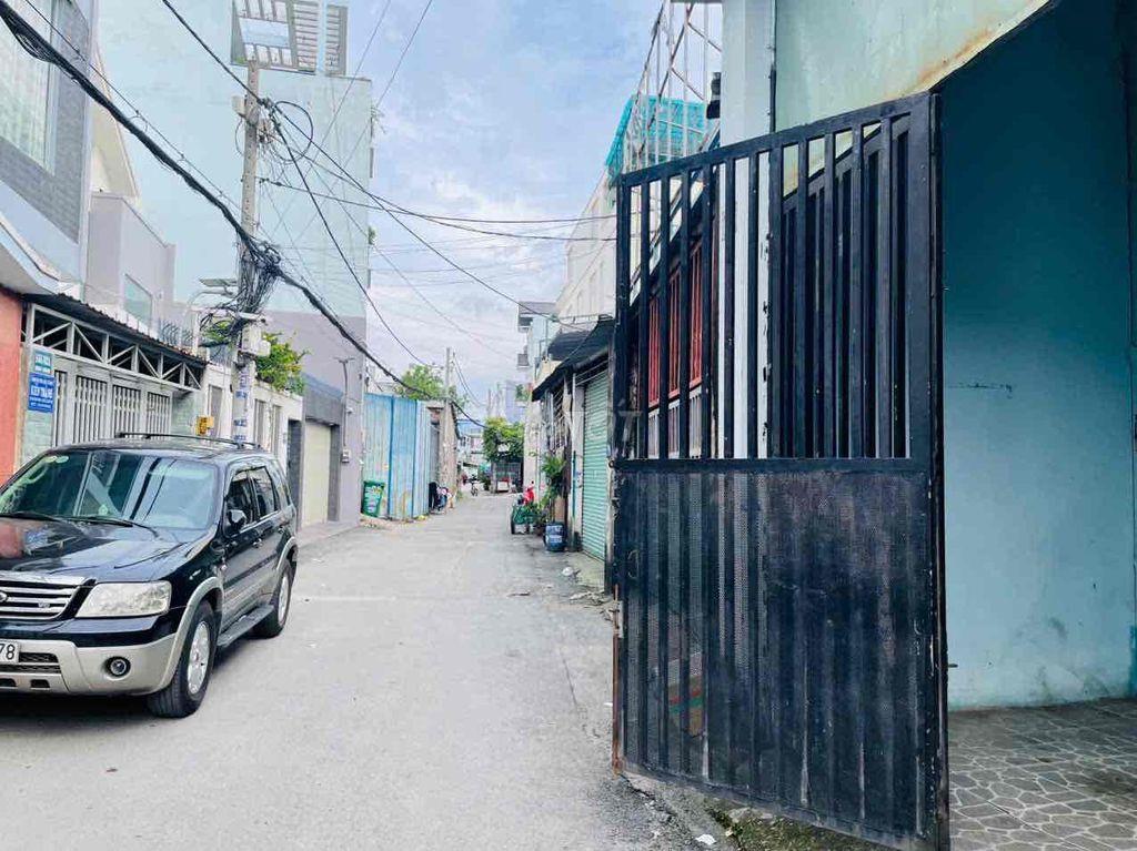 kho/xưởng 150m2 có điện 3 pha hẻm xe tải, phù hợp ngành may mặc....