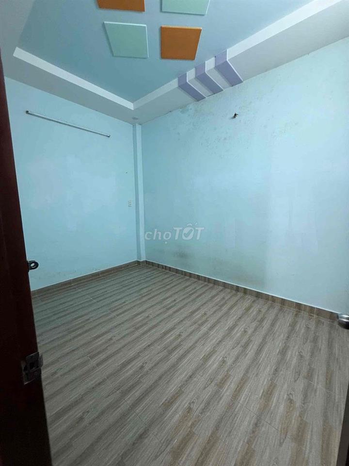 nhà 3 tầng 4pn 3wc hẻm 6m thông phù hợp ở gia đình, kd online vp cty