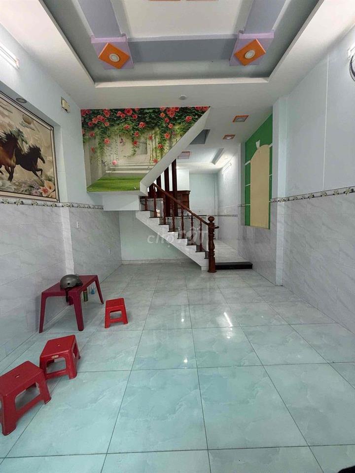 nhà 3 tầng 4pn 3wc hẻm 6m thông phù hợp ở gia đình, kd online vp cty
