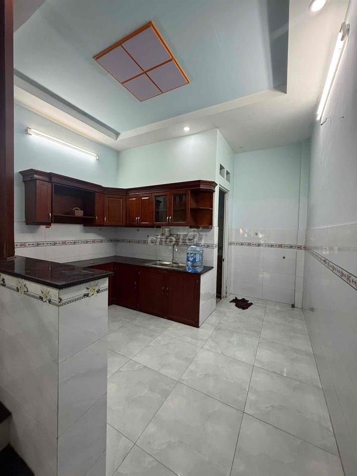 nhà 3 tầng 4pn 3wc hẻm 6m thông phù hợp ở gia đình, kd online vp cty
