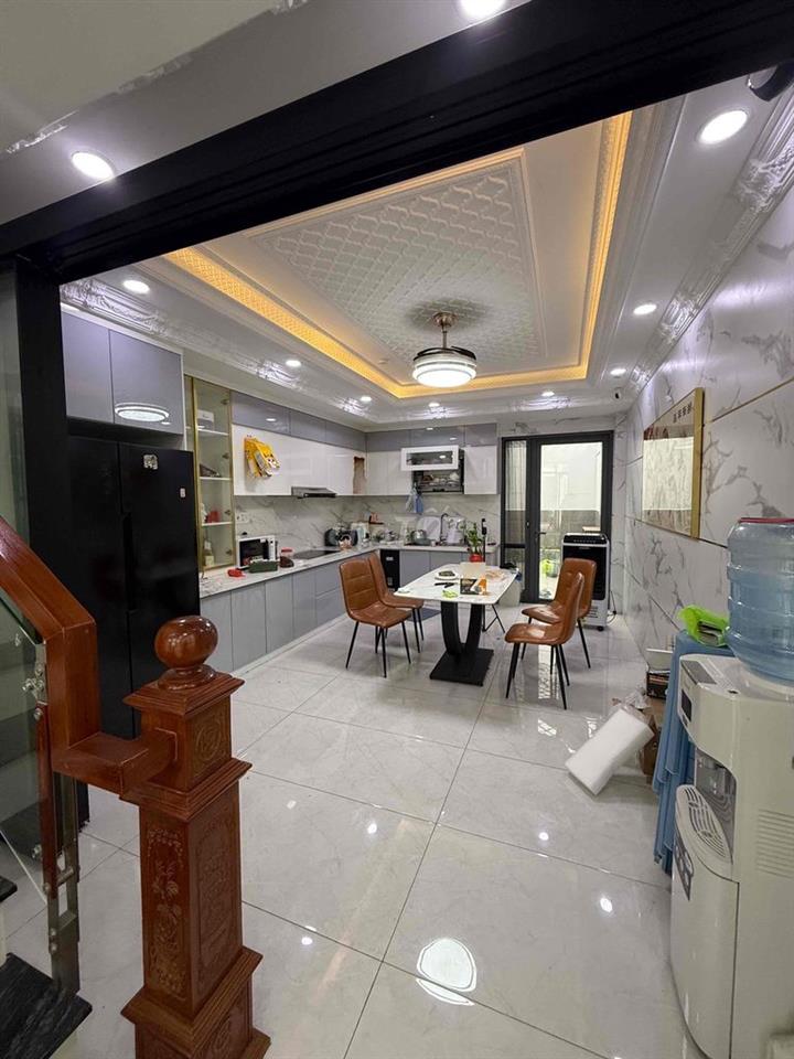 nhà 5 tầng 4pn 5wc hẻm 7m phù hợp ở và làm vp cty kd online