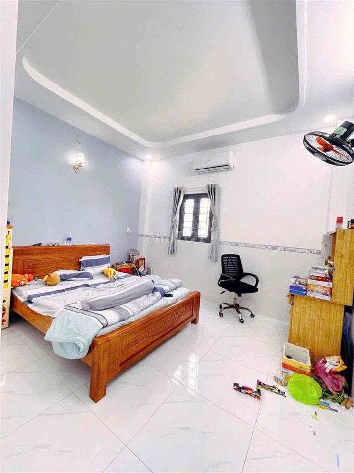 nhà 4 tầng 4pn 5wc sân thượng full Nội Thất hẻm xe tải quay đầu