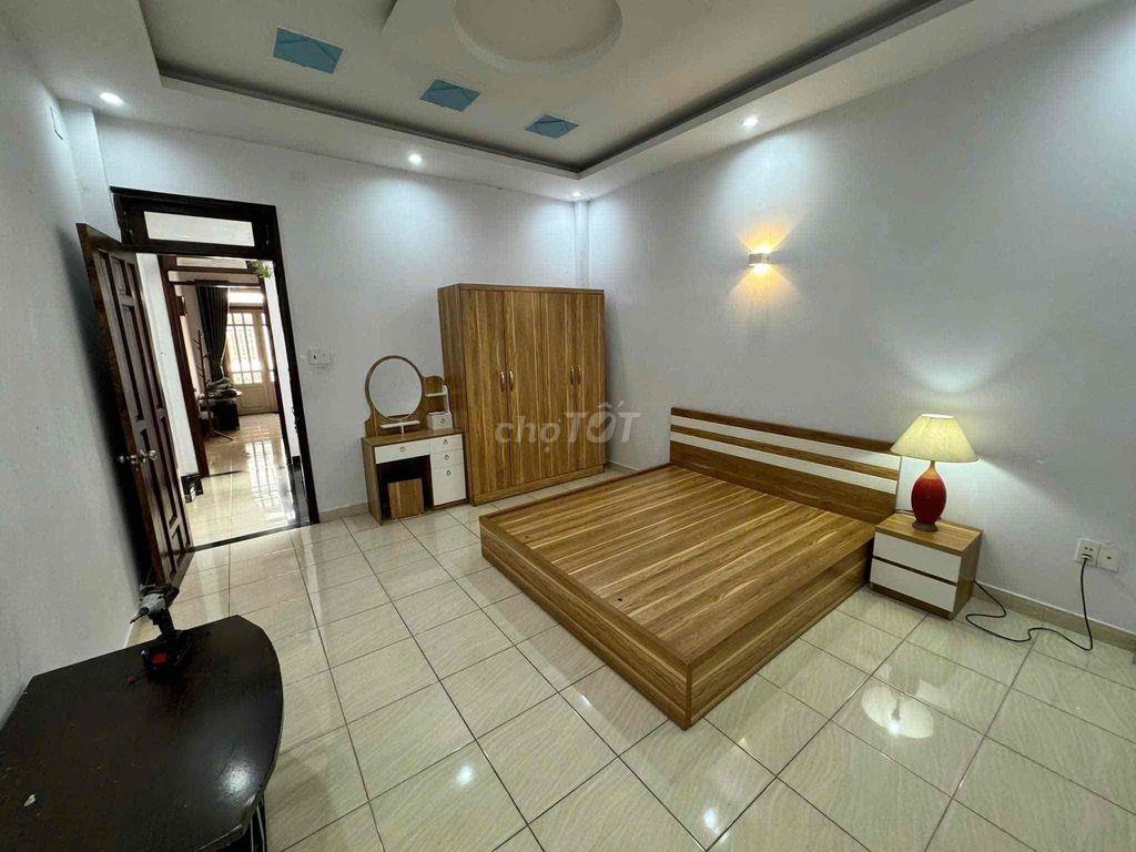 nhà full Nội Thất 3 tầng 4pn 4wc phù hợp ở gia đình, lmf vp cty kd onl