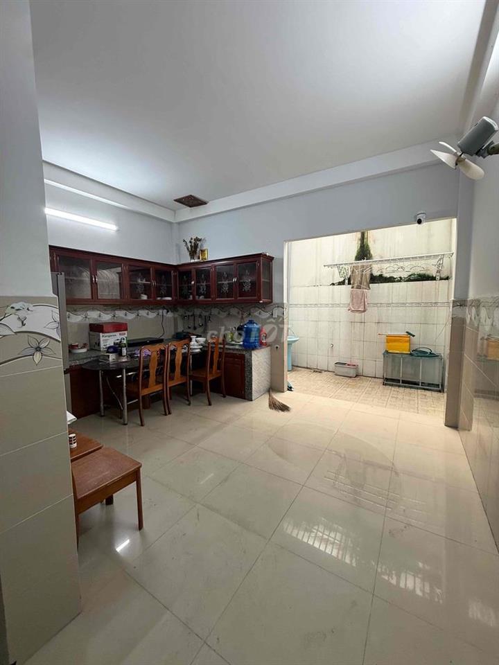 nhà 5x20m 2 tầng 3pn 4wc hẻm xe tải phù hợp bở và làm vp cty