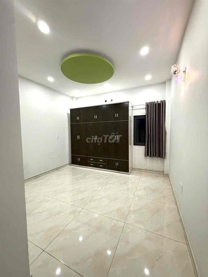 nhà 4x25m 4 tầng 4pn 5wc sân thượng hẻm 7m thông phù hợp ở và làm vp