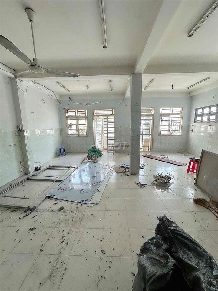 Nhà [ 8x 12] 2 lầu thông suốt 3tolet ,khu kênh Nước Đen,Bình Tân