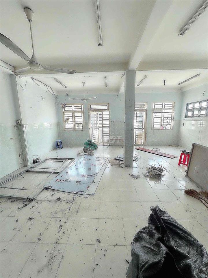 Nhà [ 8x 12] 2 lầu thông suốt 3tolet ,khu kênh Nước Đen,Bình Tân