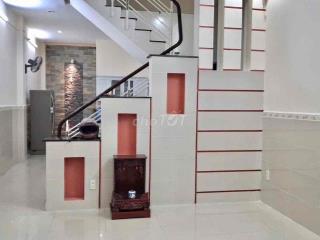NHÀ [ 4,5 x 17] 3 lầu (3Pn,3WC) —hẻm 688 hương lộ 2,bình tân