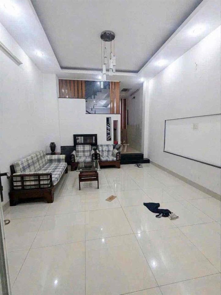 NHÀ MTKD KHU HỌ LÊ [ 4 x 20] 2 lầu 3PN,4WC