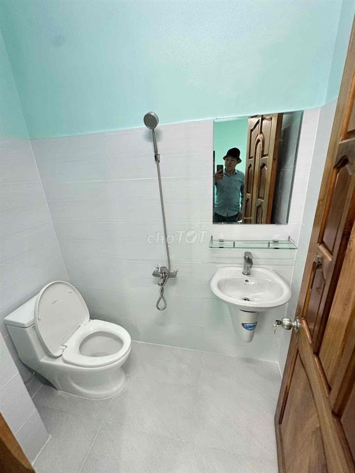 NHÀ ĐẸP [ 4 x 17] 3 lầu sân thượng(5PN,5WC) ,KHU GÒ XOÀI ,BÌNH TÂN