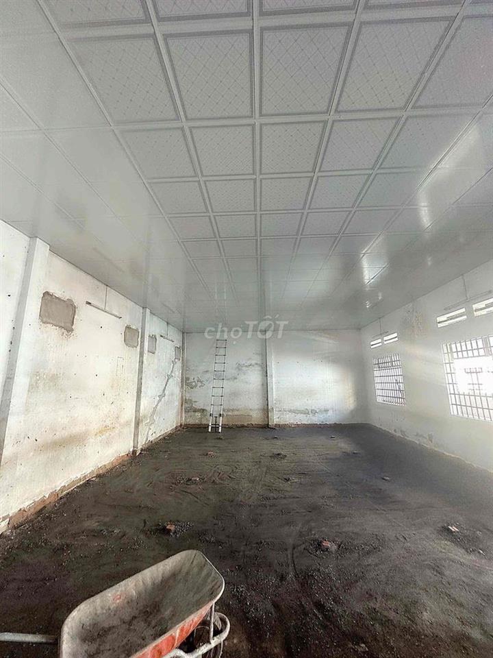 Nhà [ 10 x 2O] đúc lửng (2PN,2WC) 3PHA,ĐƯỜNG ẤP CHIẾN LƯỢC,BHH A.