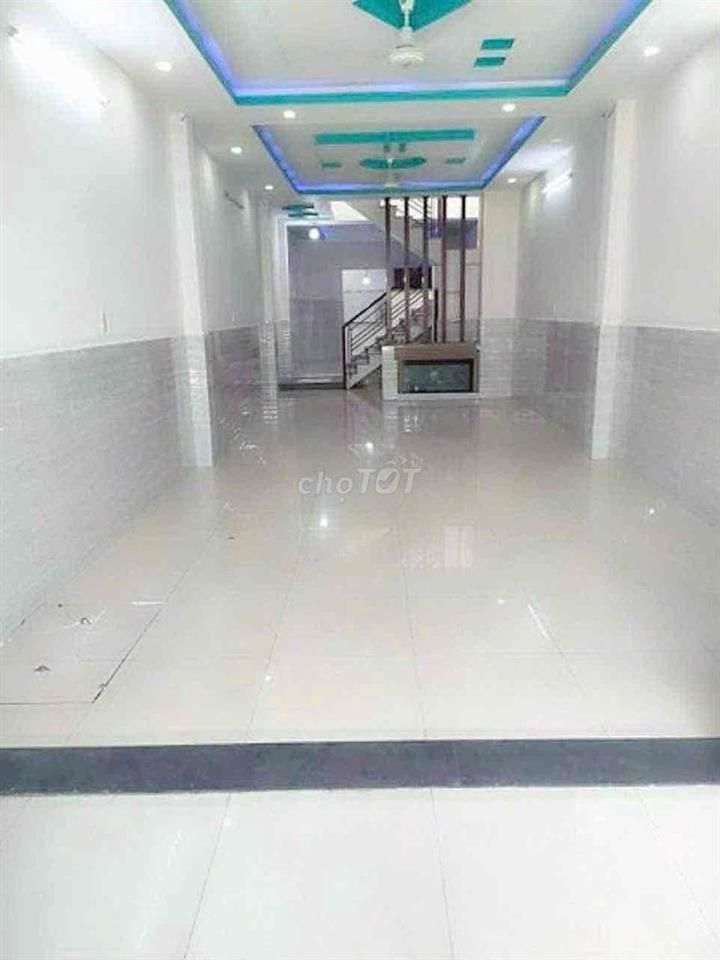 NHÀ  Xưởng [ 6 x 30 ] 1 lửng KHU ẤP CHIẾN LỰỢC GIÁP TÂN PHÚ