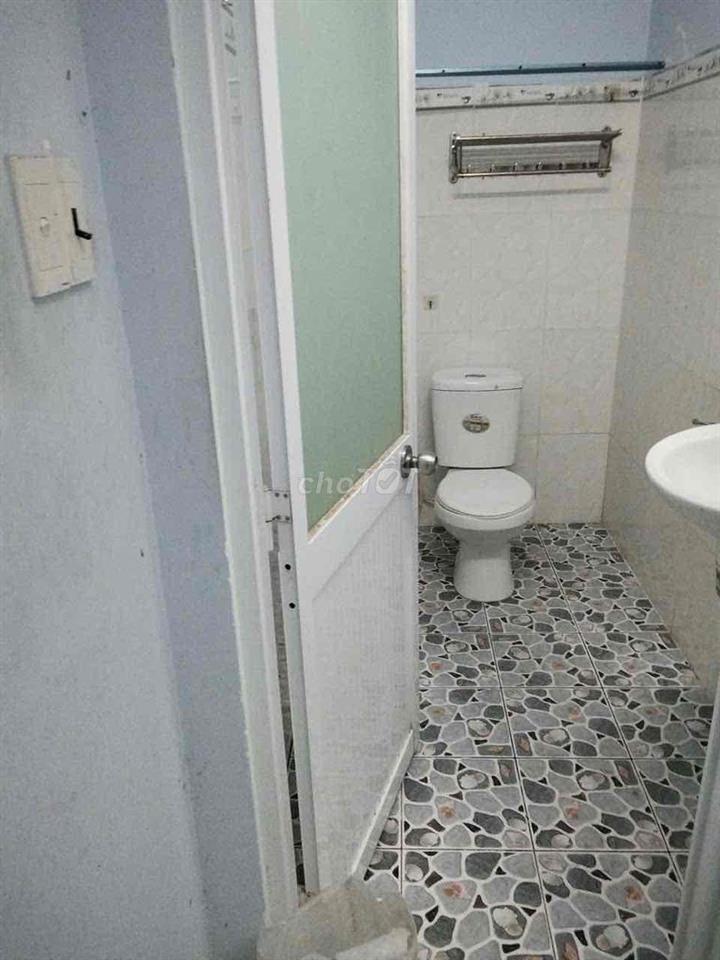 NHÀ RẺ [ 4 x 9 ] 1 lầu  ( 2PN,1WC) hẻm 5m thông ,lê đình cẩn ,bình tân