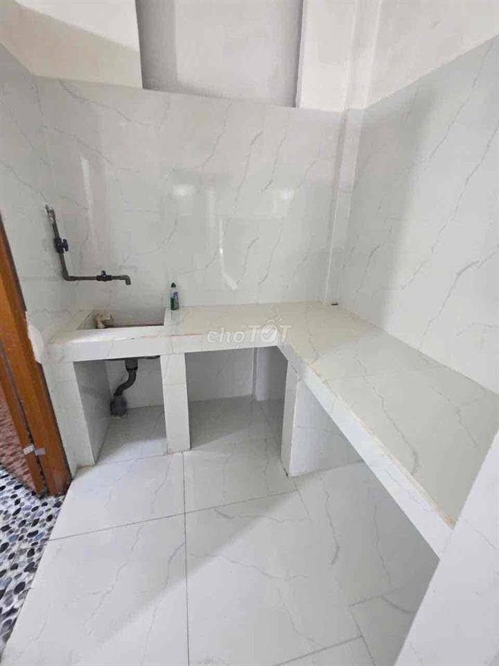 Nhà rẻ 6tr ( 4x 13) 1 lửng mới ken ,hẻm 4,5m ,AO ĐÔI —MÃ LÒ
