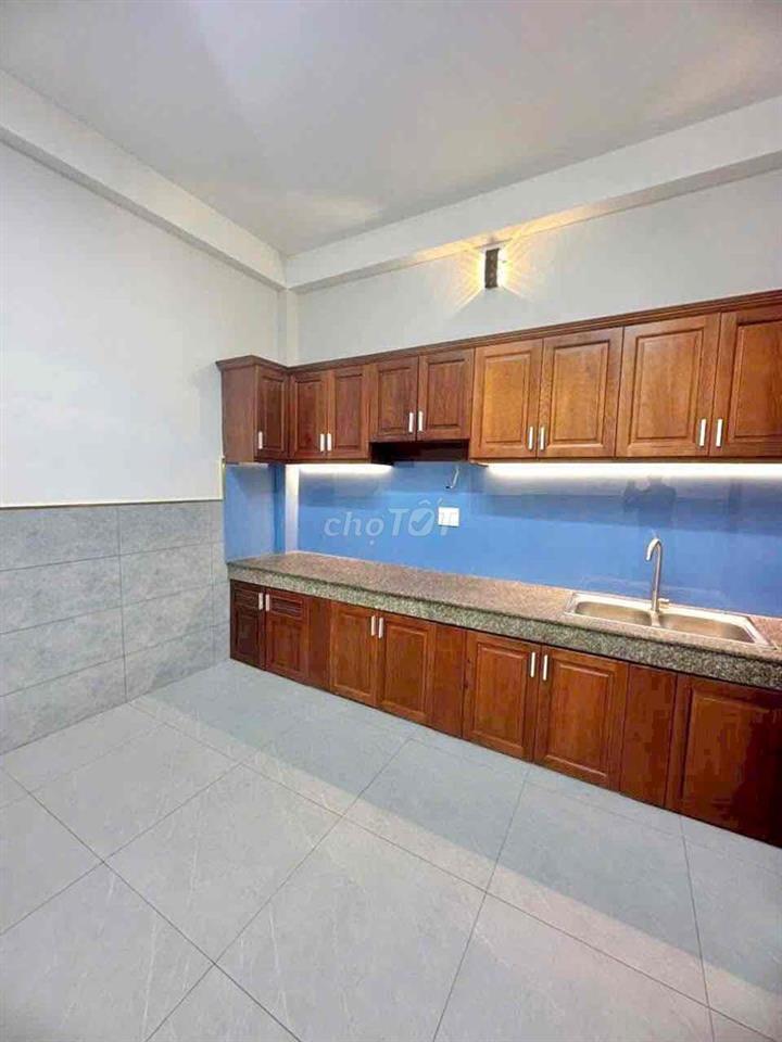 NHÀ MÃ LÒ [ 4x 16 ] 1 lầu ( 3PN,2WC) OTÔ NGỦ TRONG NHÀ,