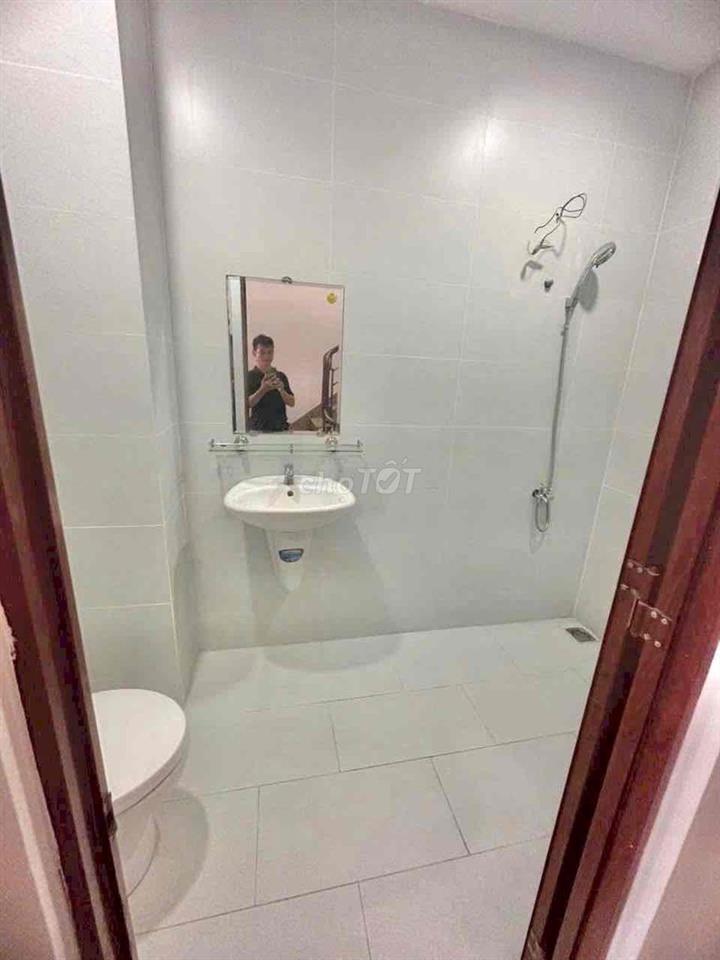 NHÀ MÃ LÒ [ 4x 16 ] 1 lầu ( 3PN,2WC) OTÔ NGỦ TRONG NHÀ,