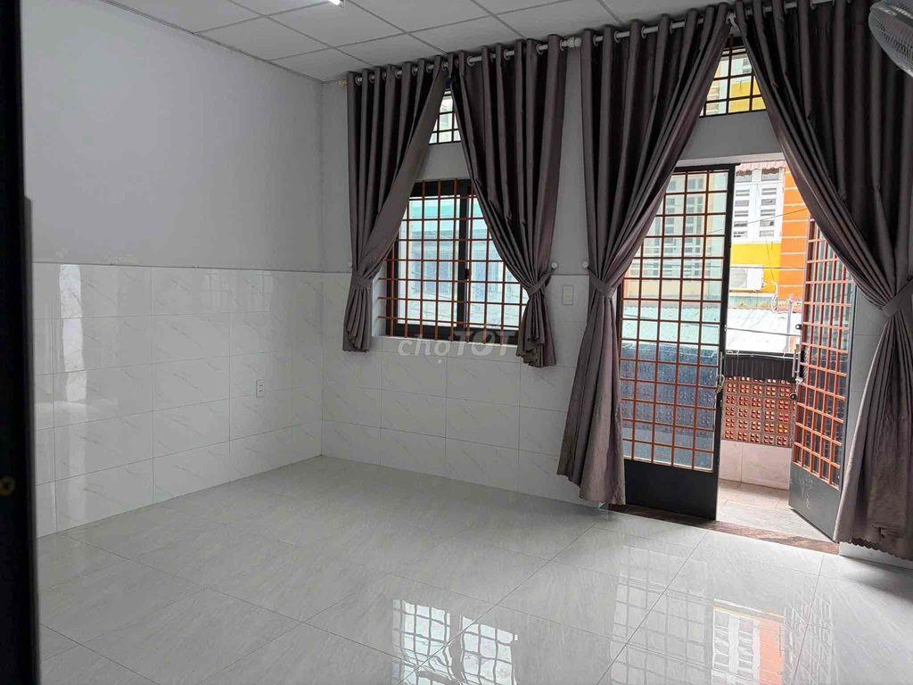 NHÀ [ 4,5 x 18] 1 lầu (2PN,2WC) —HẺM 7M THÔNG ,THOẠO NGỌC HẦU