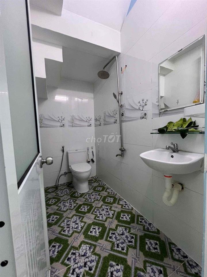 NHÀ [ 3 ,5 x 10] 1 lầu 2PN 1 WC—PHẠM VĂN CHÍ —p.4.Q.6