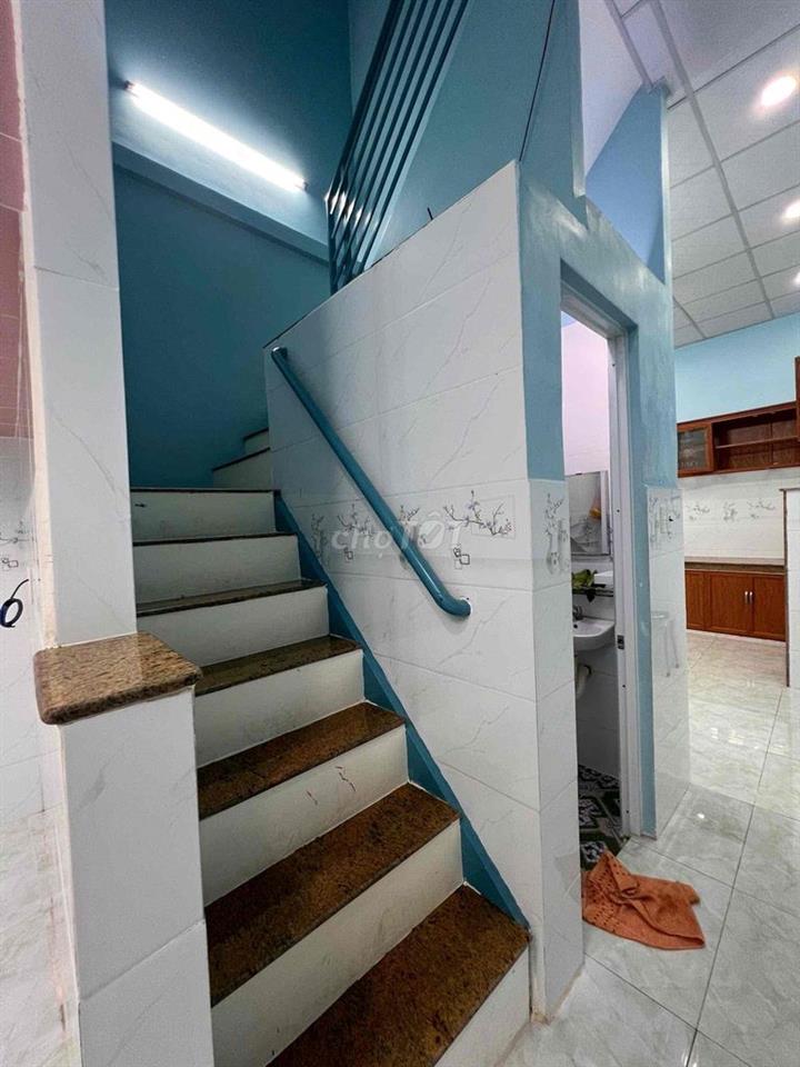 NHÀ [ 3 ,5 x 10] 1 lầu 2PN 1 WC—PHẠM VĂN CHÍ —p.4.Q.6
