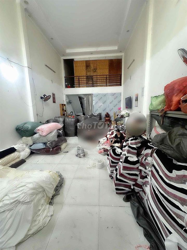 NHÀ 5.5 m ❌22m đúc lửng 1Pn,2WC ,hẻm 7m ,KÊNH NƯỚC ĐEN