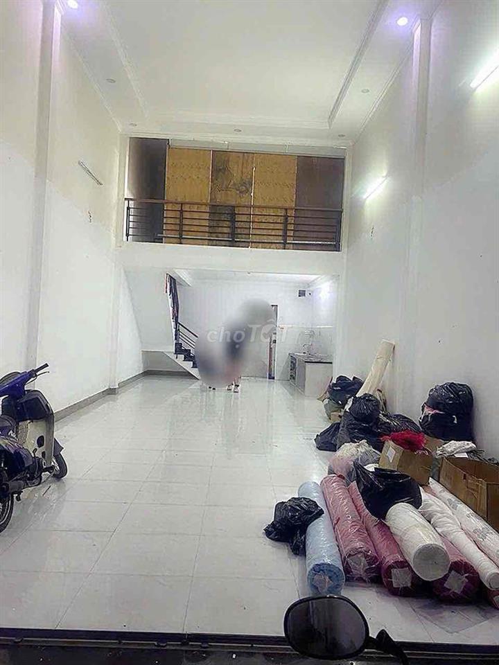 NHÀ 5.5 m ❌22m đúc lửng 1Pn,2WC ,hẻm 7m ,KÊNH NƯỚC ĐEN