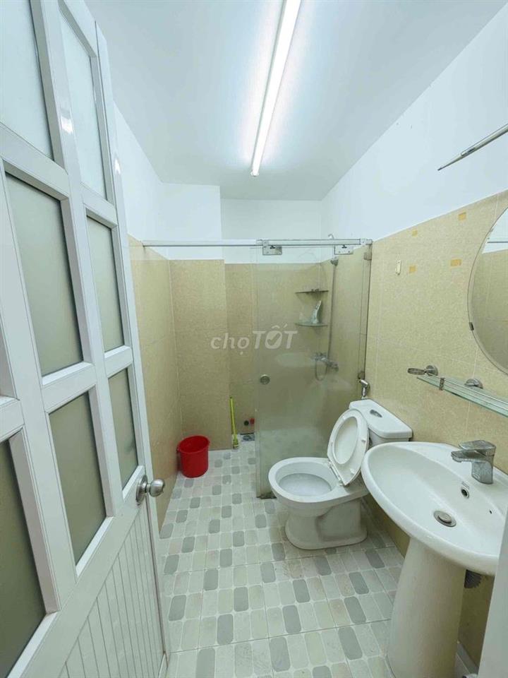 CHO THUÊ NHÀ- FULL NỘI THẤT- 4x17m- 4PN + 3WC- CXPLA,Q6- 15 TR ( TL)