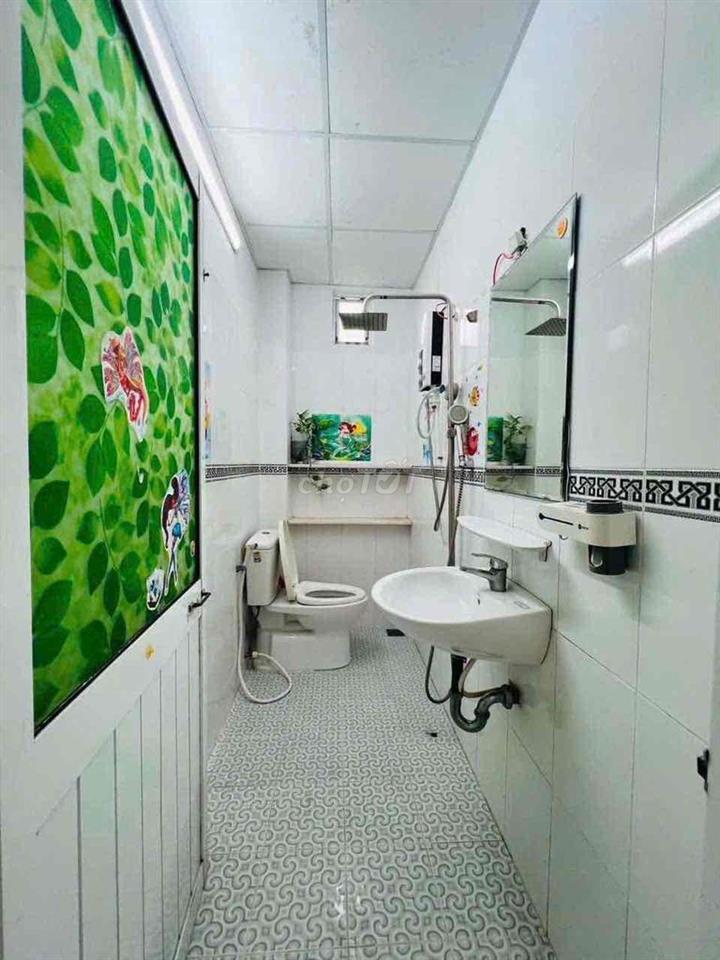 CHO THUÊ NHÀ- 44M2- 2PN + 2 WC- HẺM 4M- LÝ CHIÊU HOÀNG,Q6- 10TR