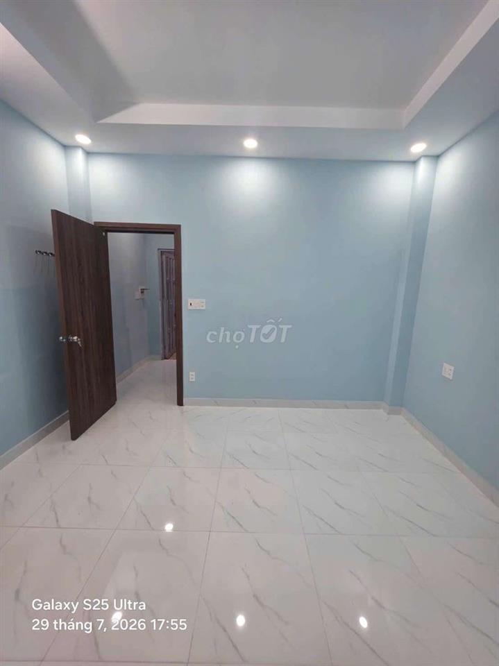 NHÀ GẦN ĐẦM SEN
