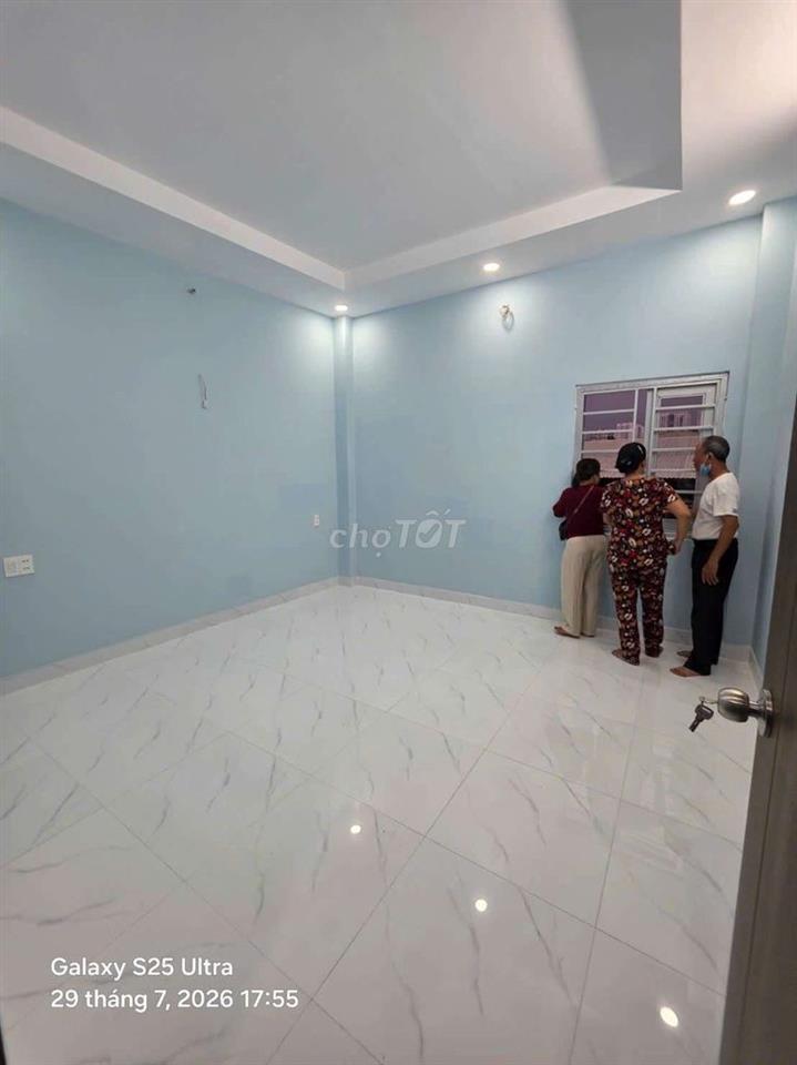 NHÀ GẦN ĐẦM SEN
