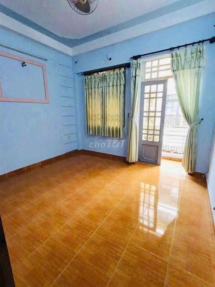 4 PHÒNG KHU BÌNH PHÚ 