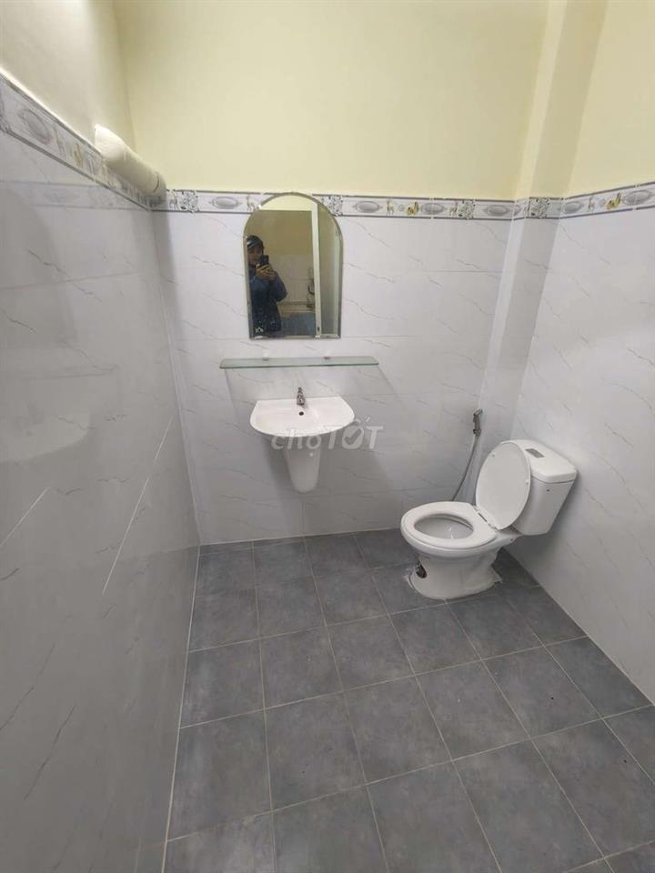 4 PHÒNG 4 X 17M HẺM 3M HẬU GIANG 
