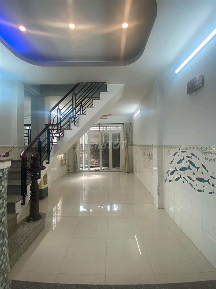 NHÀ 2 PHÒNG LÝ CHIÊU HOÀNG 