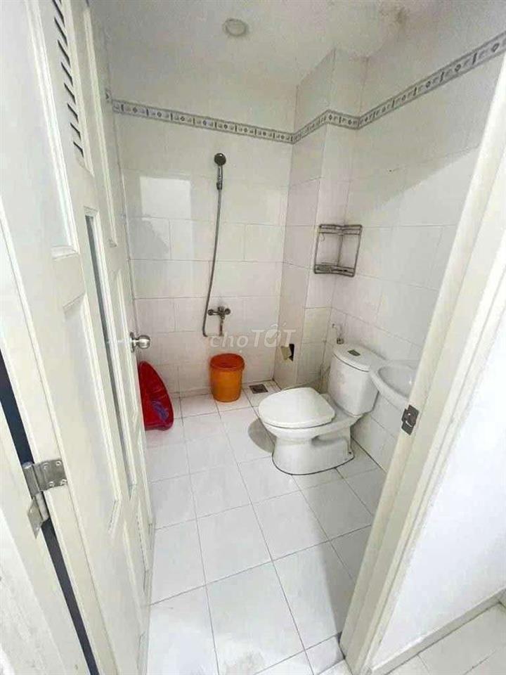 4 X 30 MẶT TIỀN ĐƯỜNG HẬU GIANG 