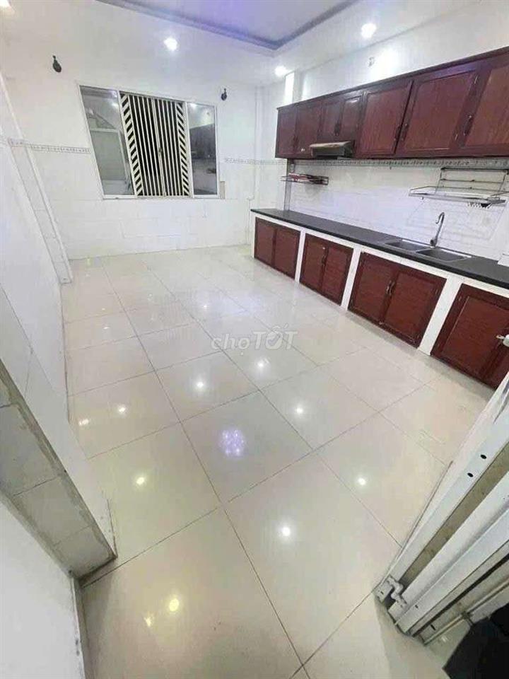 4 X 30 MẶT TIỀN ĐƯỜNG HẬU GIANG 