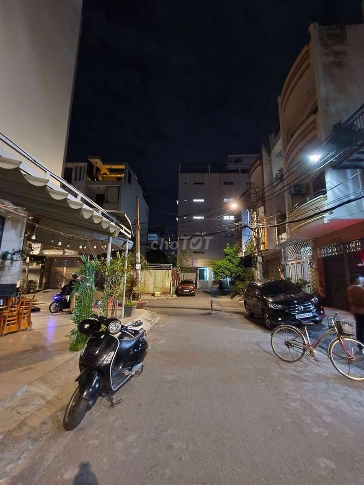 PHÒNG MÁY LẠNH KHU TÊN LỬA 