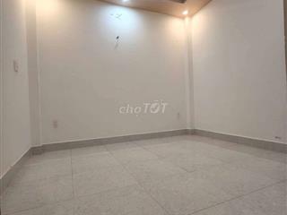 PHÒNG MÁY LẠNH KHU TÊN LỬA 