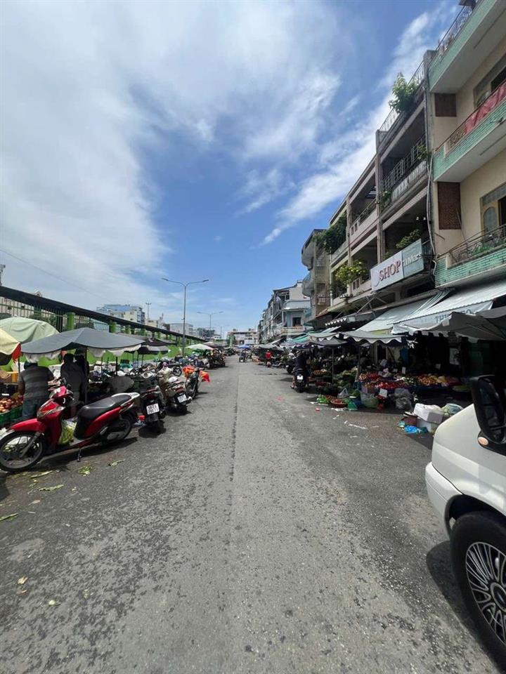 8 PHÒNG MẶT TIỀN ĐƯỜNG TRANG TỬ