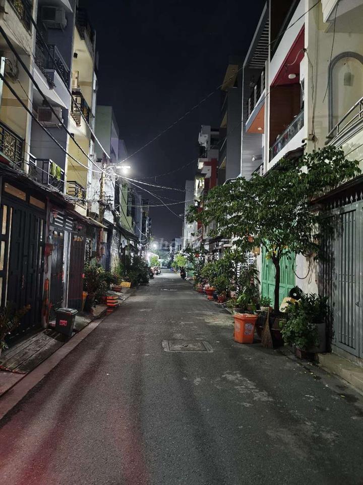 8 X 10M 4 PHÒNG ĐANG SƠN MỚI