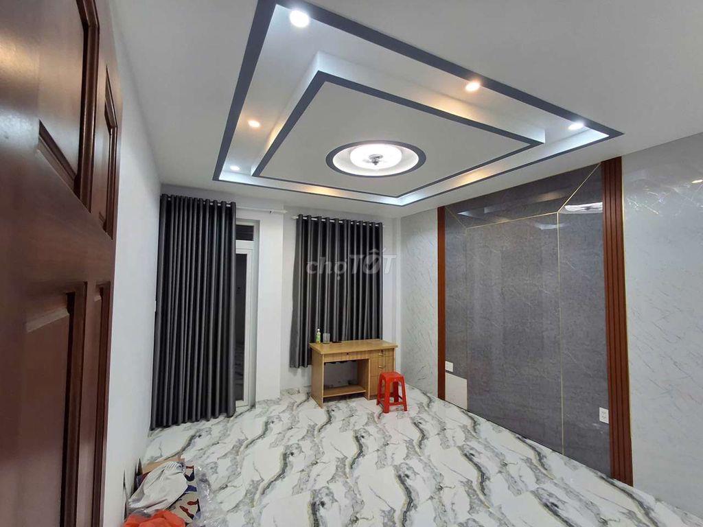 NHÀ 6 PHÒNG CÓ THANG MÁY