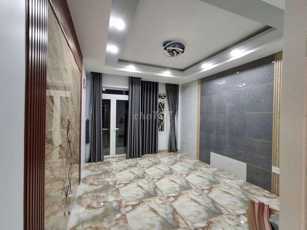 NHÀ 6 PHÒNG CÓ THANG MÁY