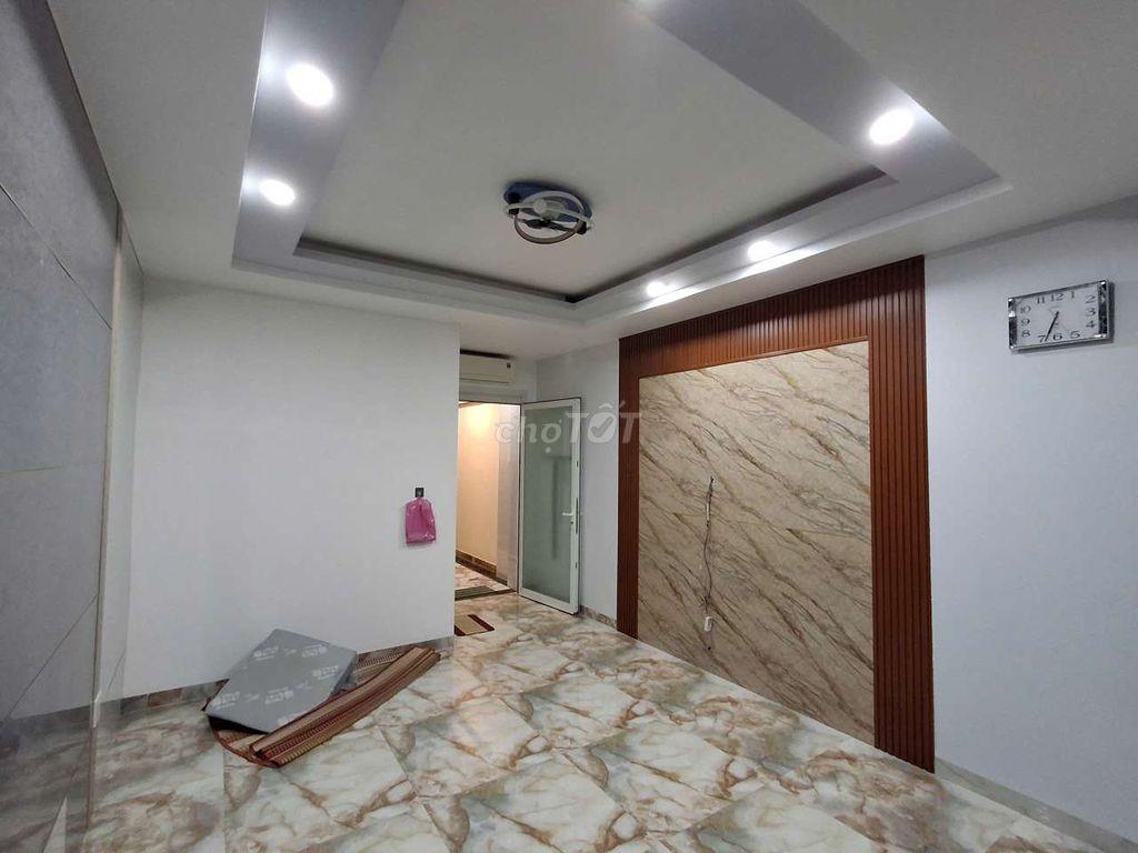 NHÀ 6 PHÒNG CÓ THANG MÁY