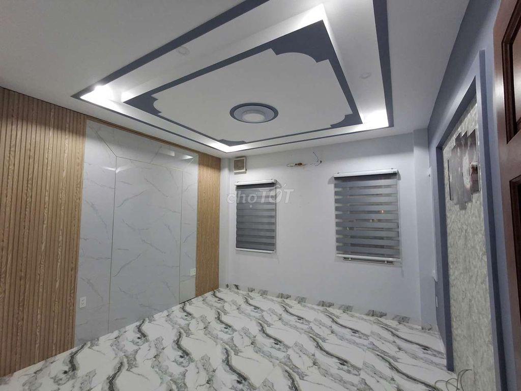 NHÀ 6 PHÒNG CÓ THANG MÁY