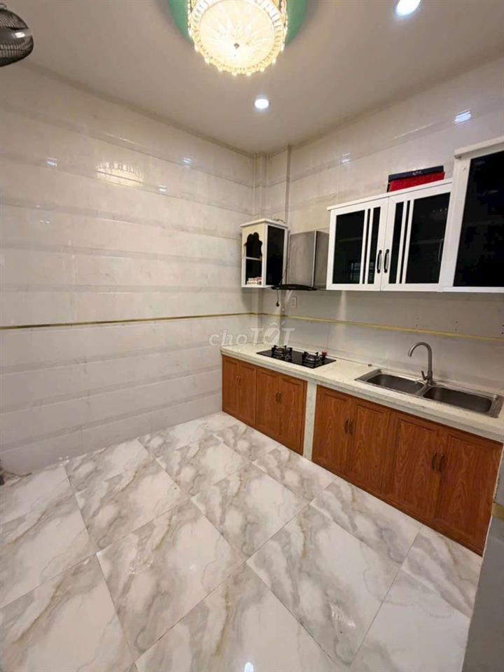 CĂN GÓC HẺM  BÌNH THỚI 