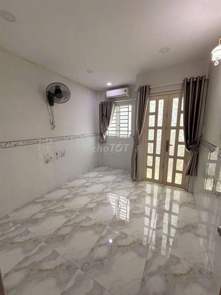 CĂN GÓC HẺM  BÌNH THỚI 