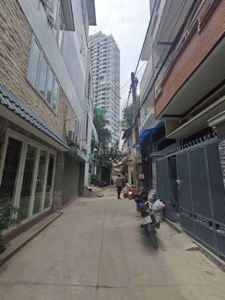 NHÀ 4 PHÒNG HẺM 4M MINH PHỤNG 